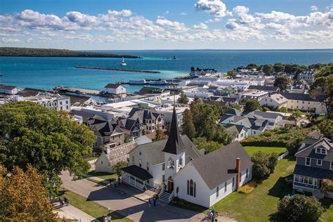 towns in mi|21 Charming Small Towns in Michigan to Check Out (2024).